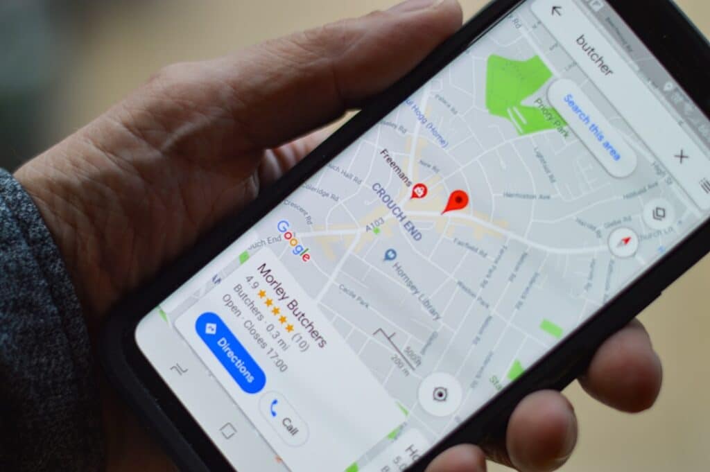 Mapa de Google mostrando resultados de búsqueda local para negocios cercanos